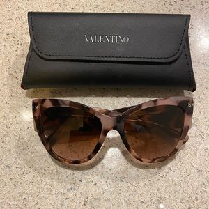 BRAND NEW VALENTINO SUNGLASSES